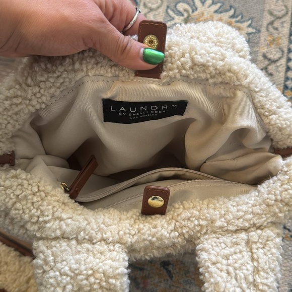 Laundry By Shelli Segal Sherpa Bag - Picture 5 of 6